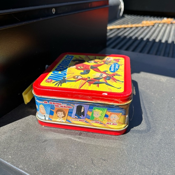 Vintage Incredibles Mini Lunchbox - Picture 3 of 5